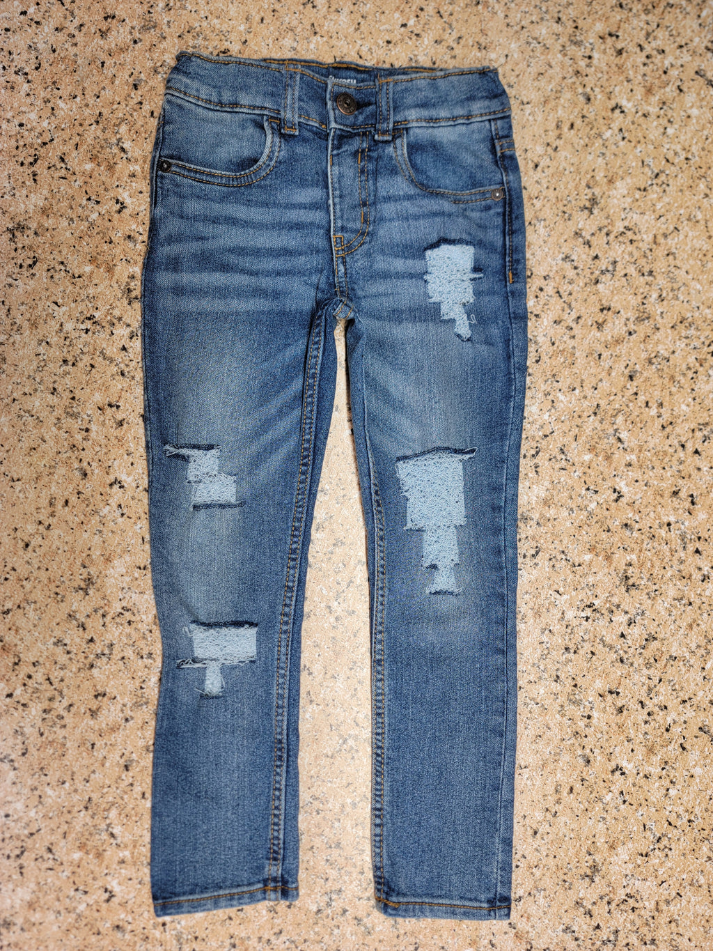 Distressed jeans 5t (READY TO SHIP)