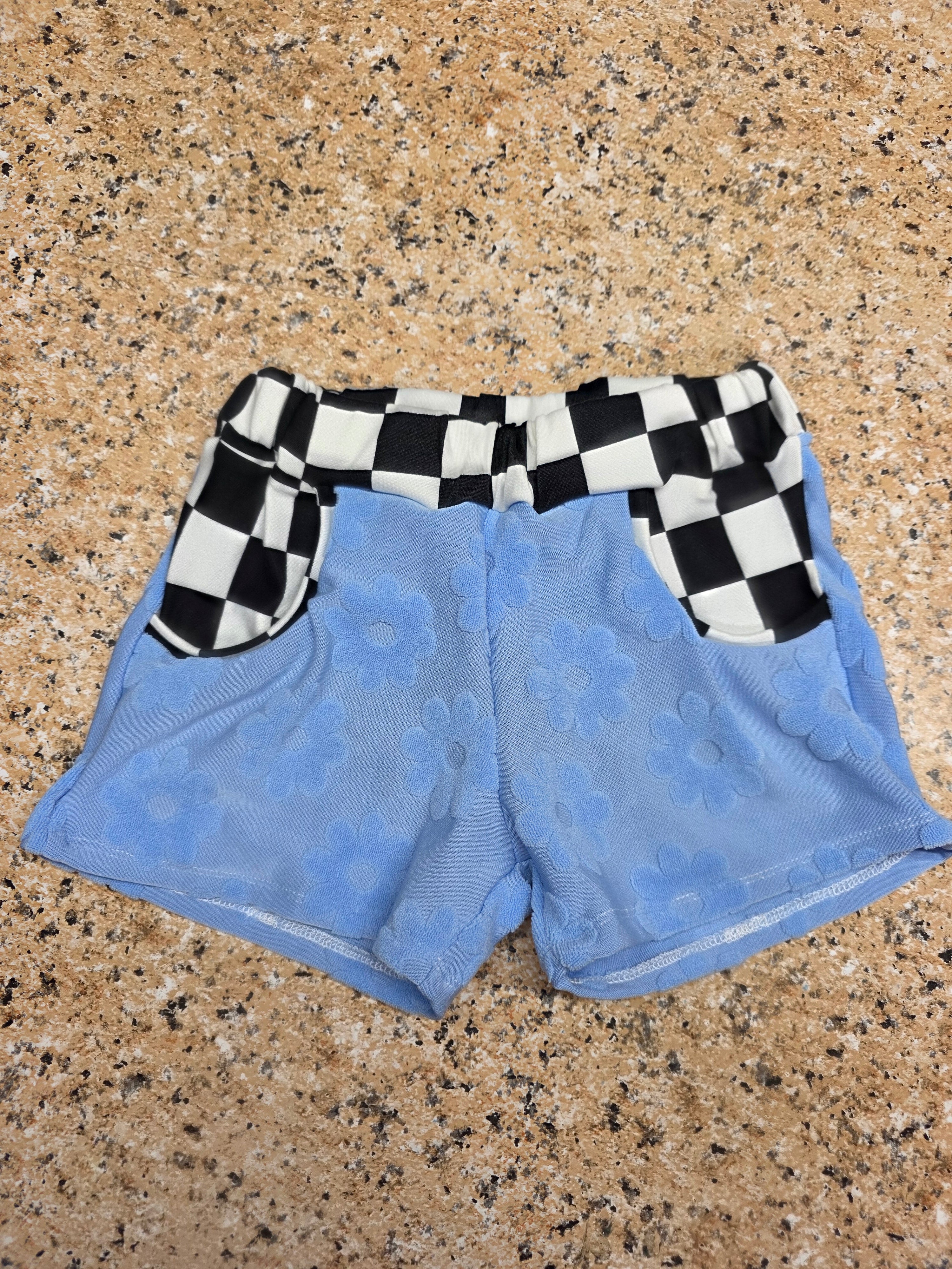 2t Blue Flower checker Girls Cohen Shorts with pockets (READY TO SHIP)